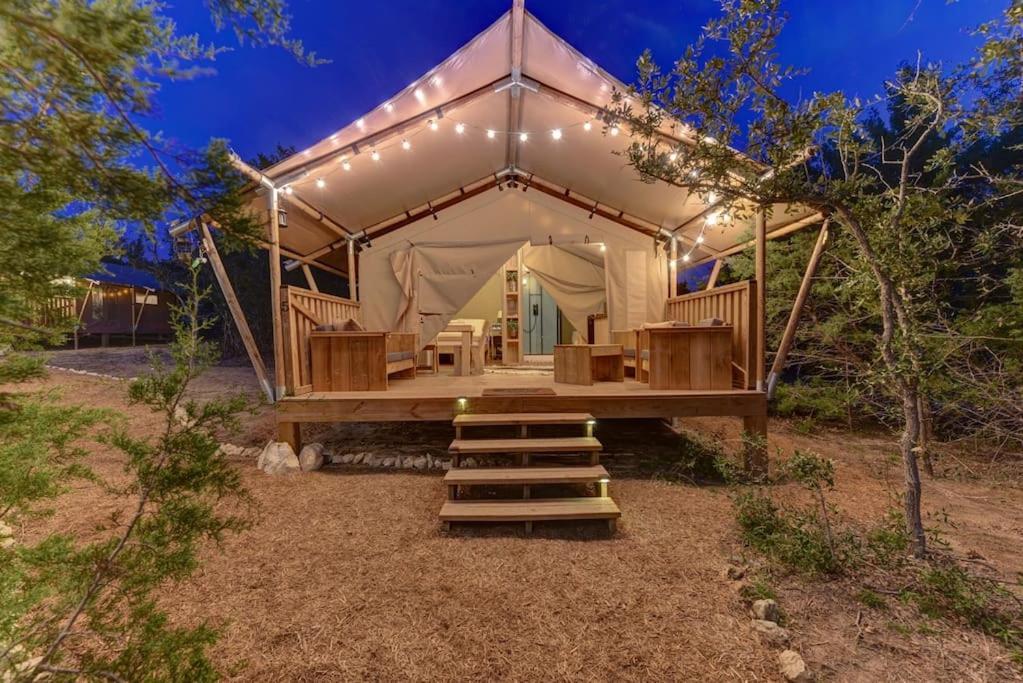 Hotel 12 Fires Luxury Glamping With Heating #5 à Johnson City Extérieur photo