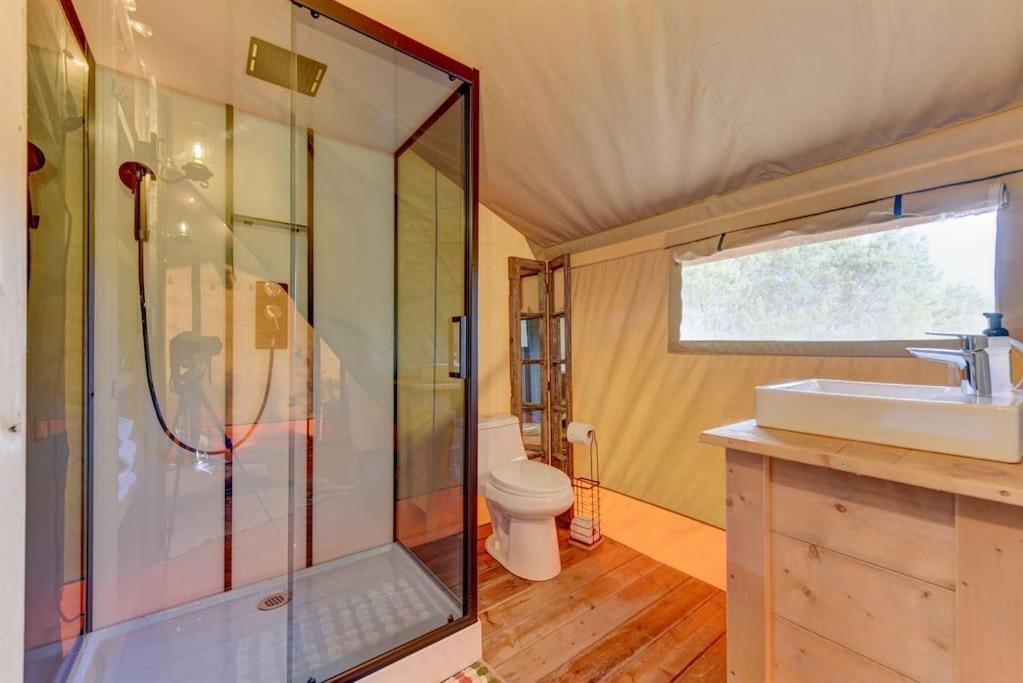 Hotel 12 Fires Luxury Glamping With Heating #5 à Johnson City Extérieur photo