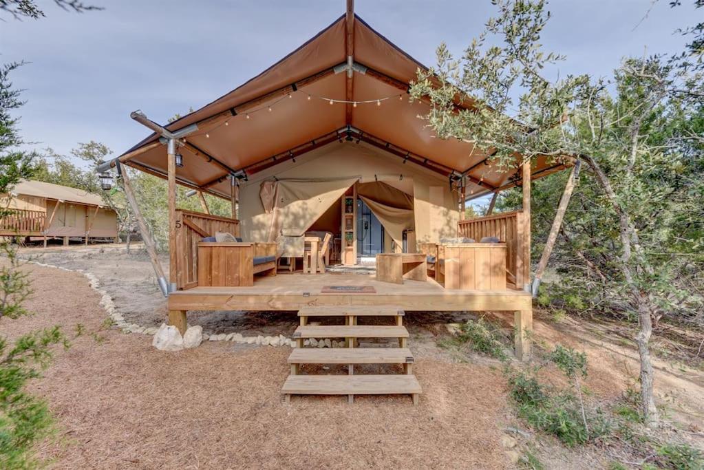 Hotel 12 Fires Luxury Glamping With Heating #5 à Johnson City Extérieur photo