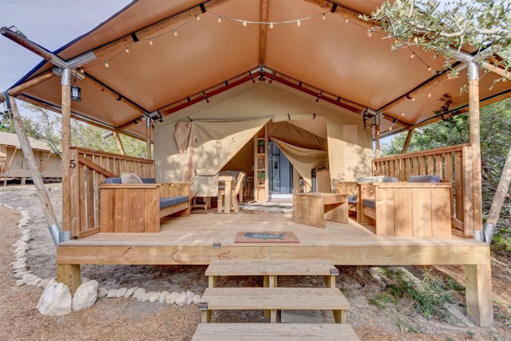 Hotel 12 Fires Luxury Glamping With Heating #5 à Johnson City Extérieur photo